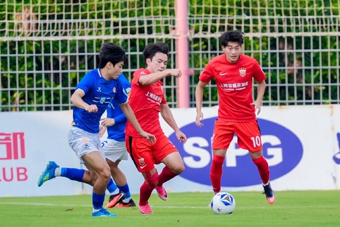 中乙第二十六轮，上海海港富盛经开队主场2-1深圳二零二八队